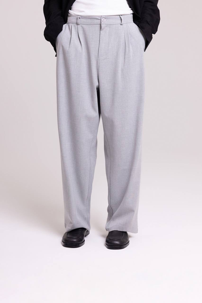 RELAXED FIT FLOWING PLEATED