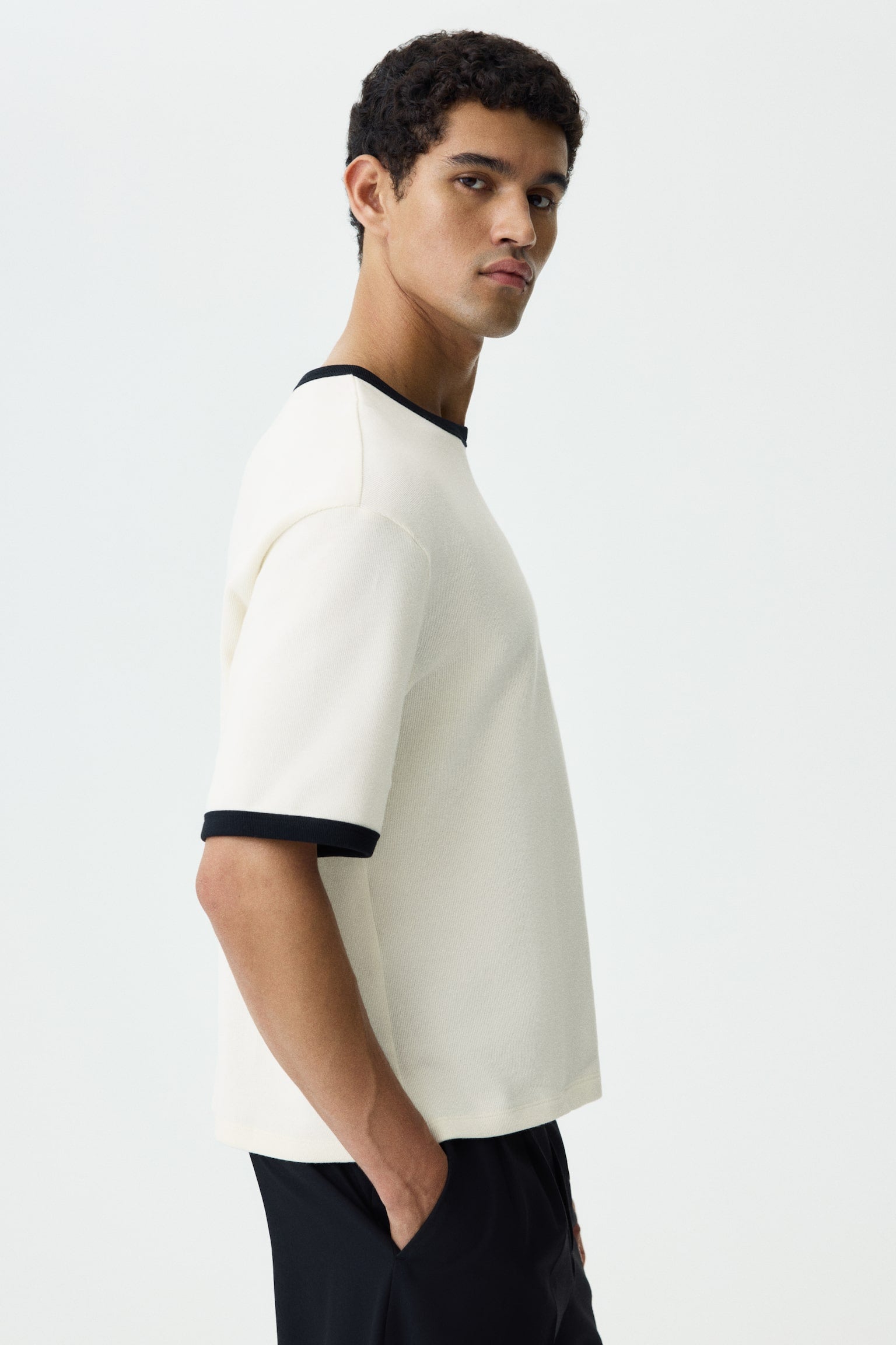BASİC CONTRAST RIB T-SHİRT