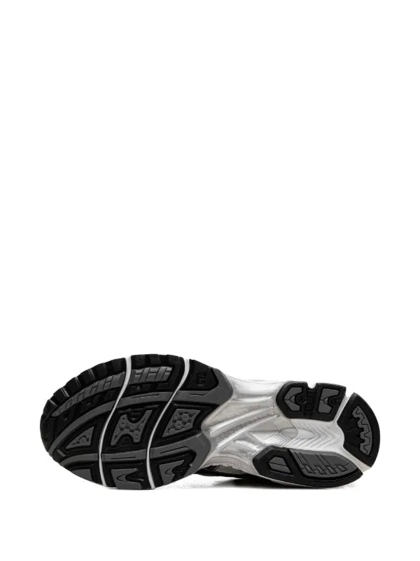 ASICS
Gel-Kayano sneakers