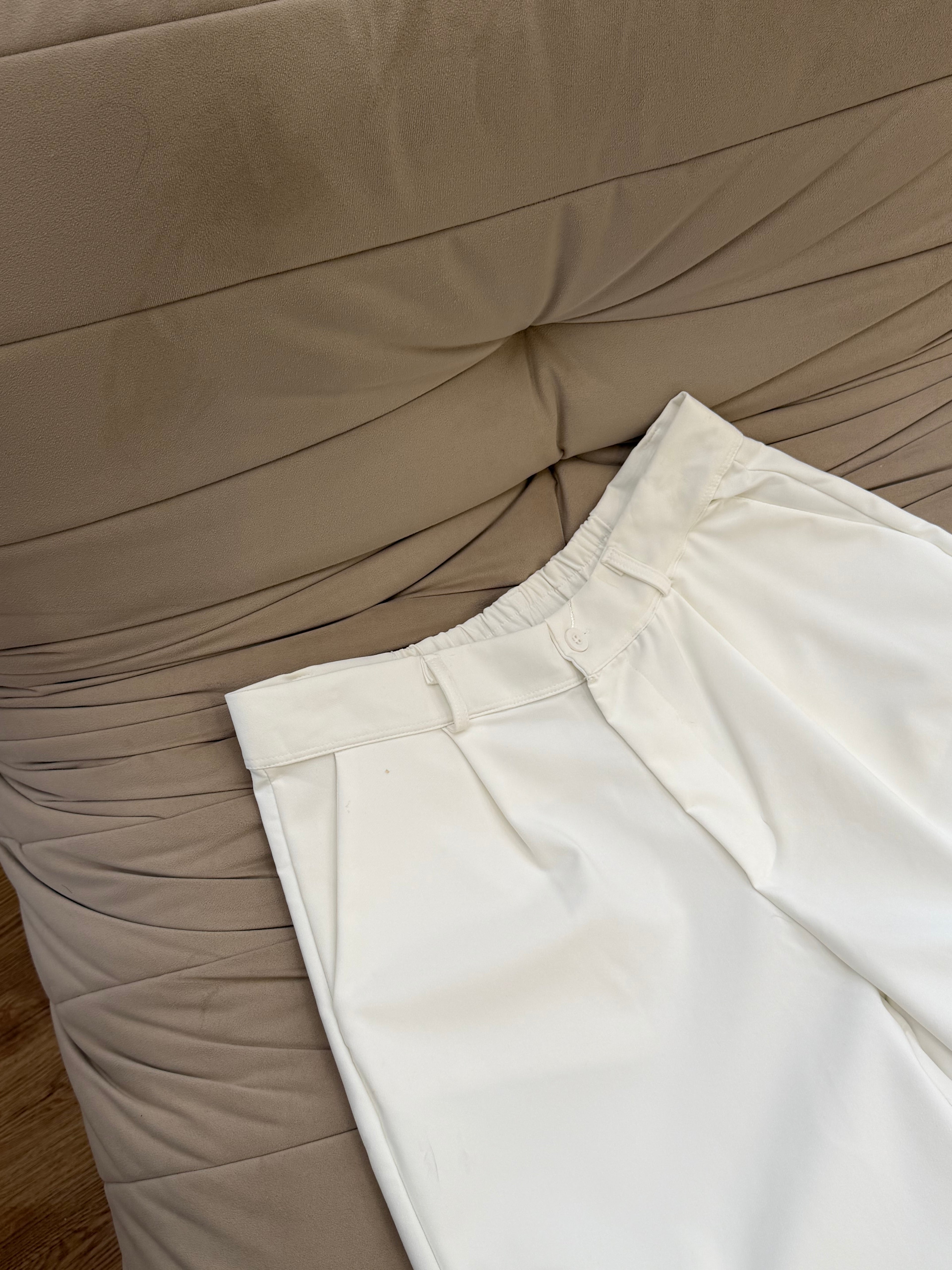 RELAXED FIT BERMUDA SHORTS