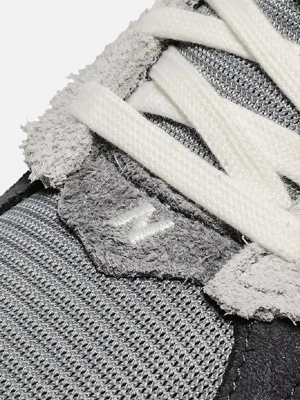 NEW BALANCE
2002R Protection Pack "Rain Cloud"