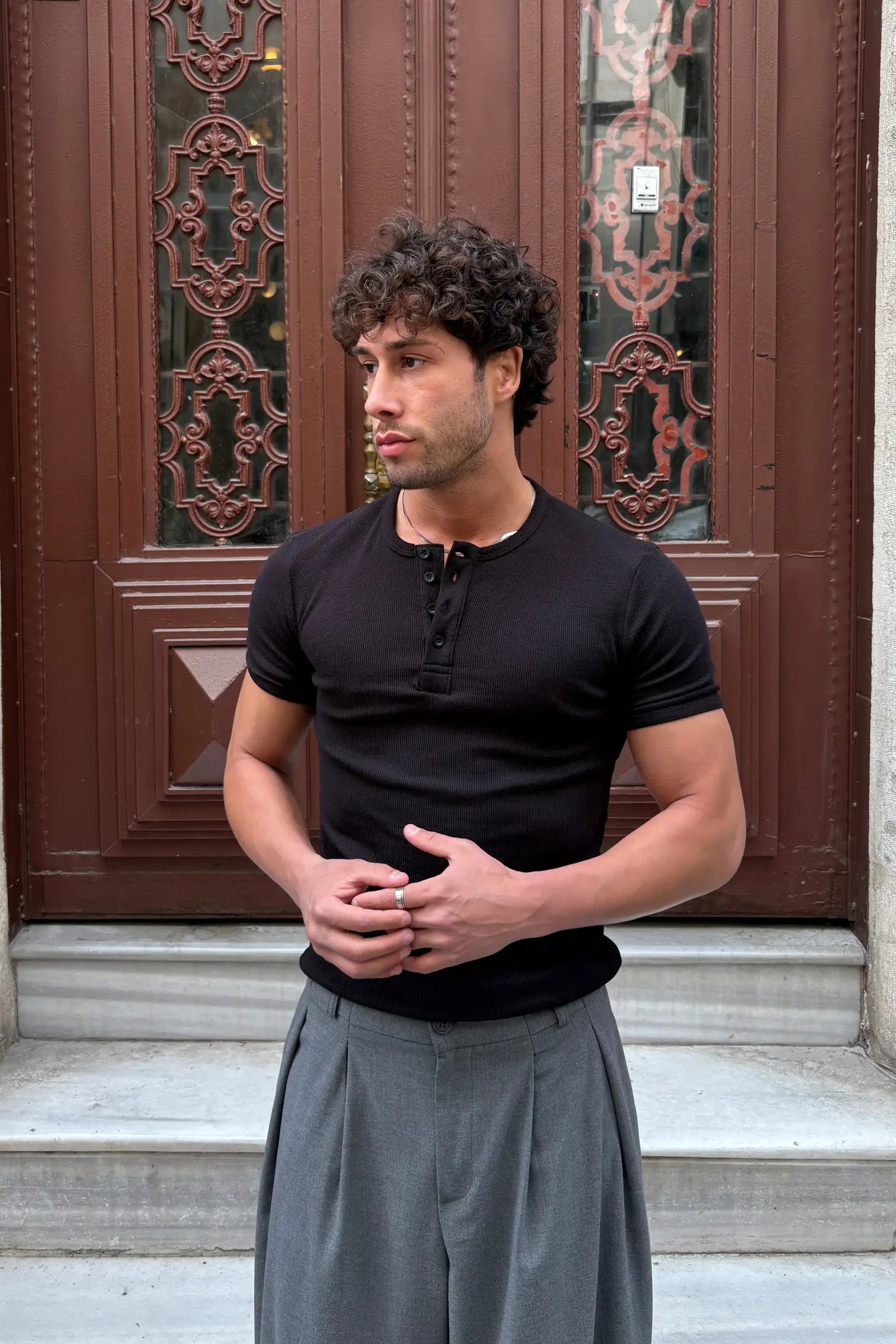 Button-down slim-fit t-shirt