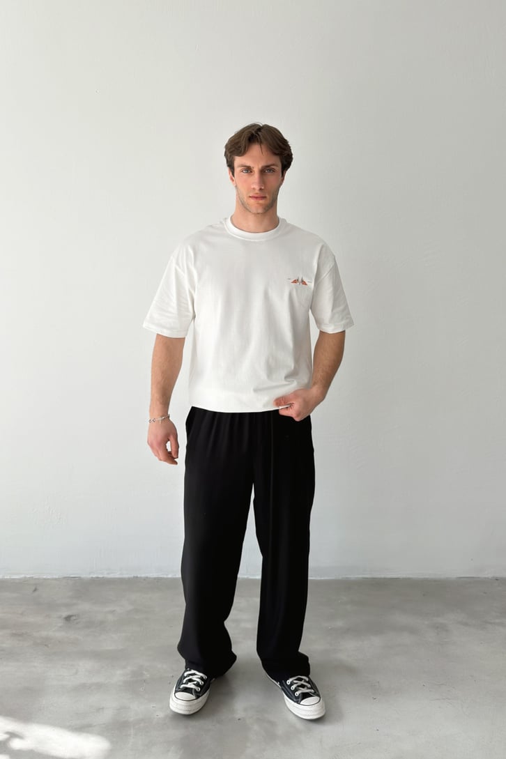 THE COASTAL CLUB T-SHIRT