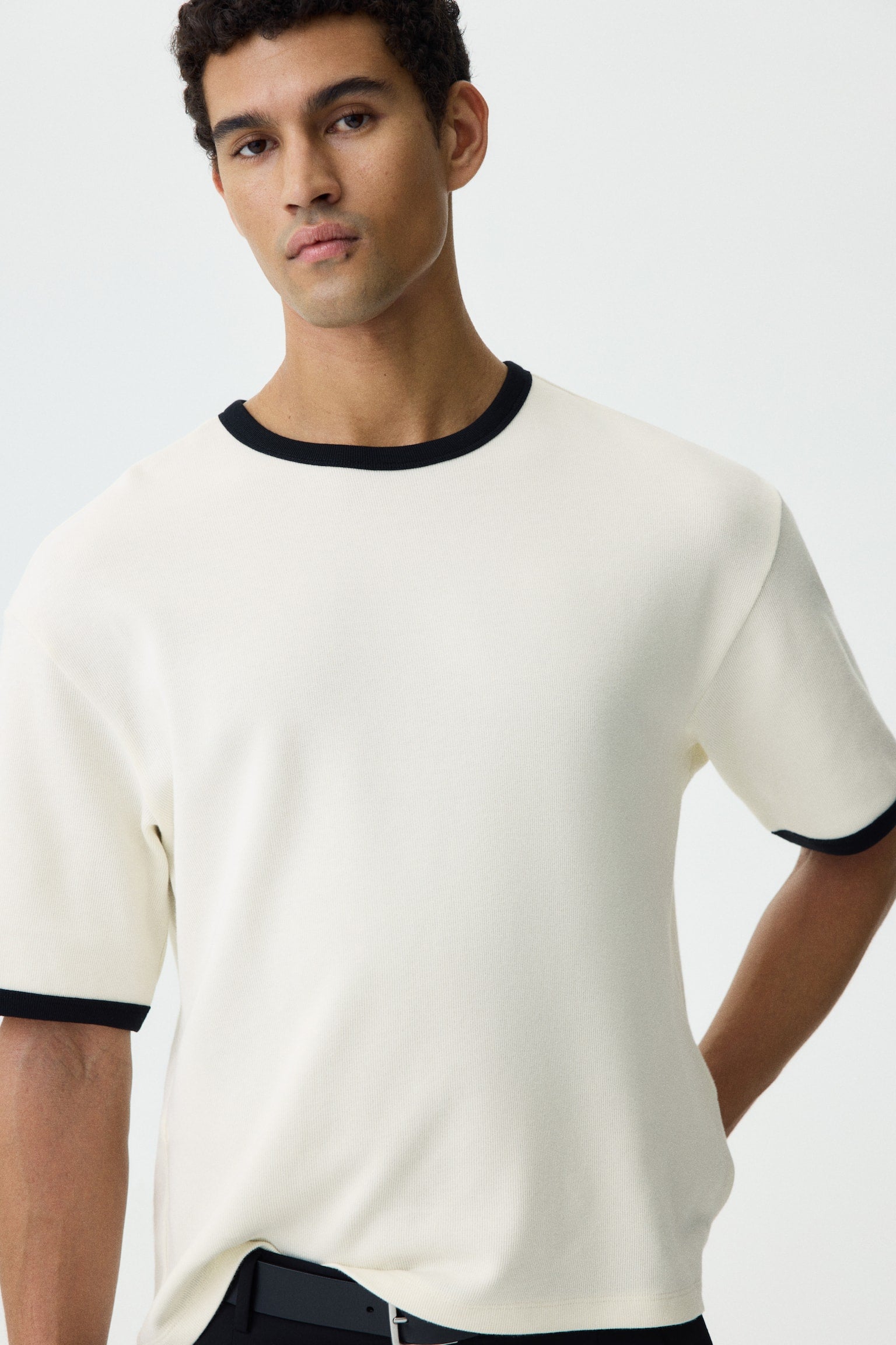 BASİC CONTRAST RIB T-SHİRT