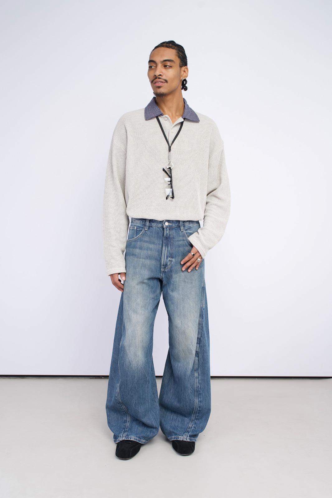 Long sleeve knitwear with collar