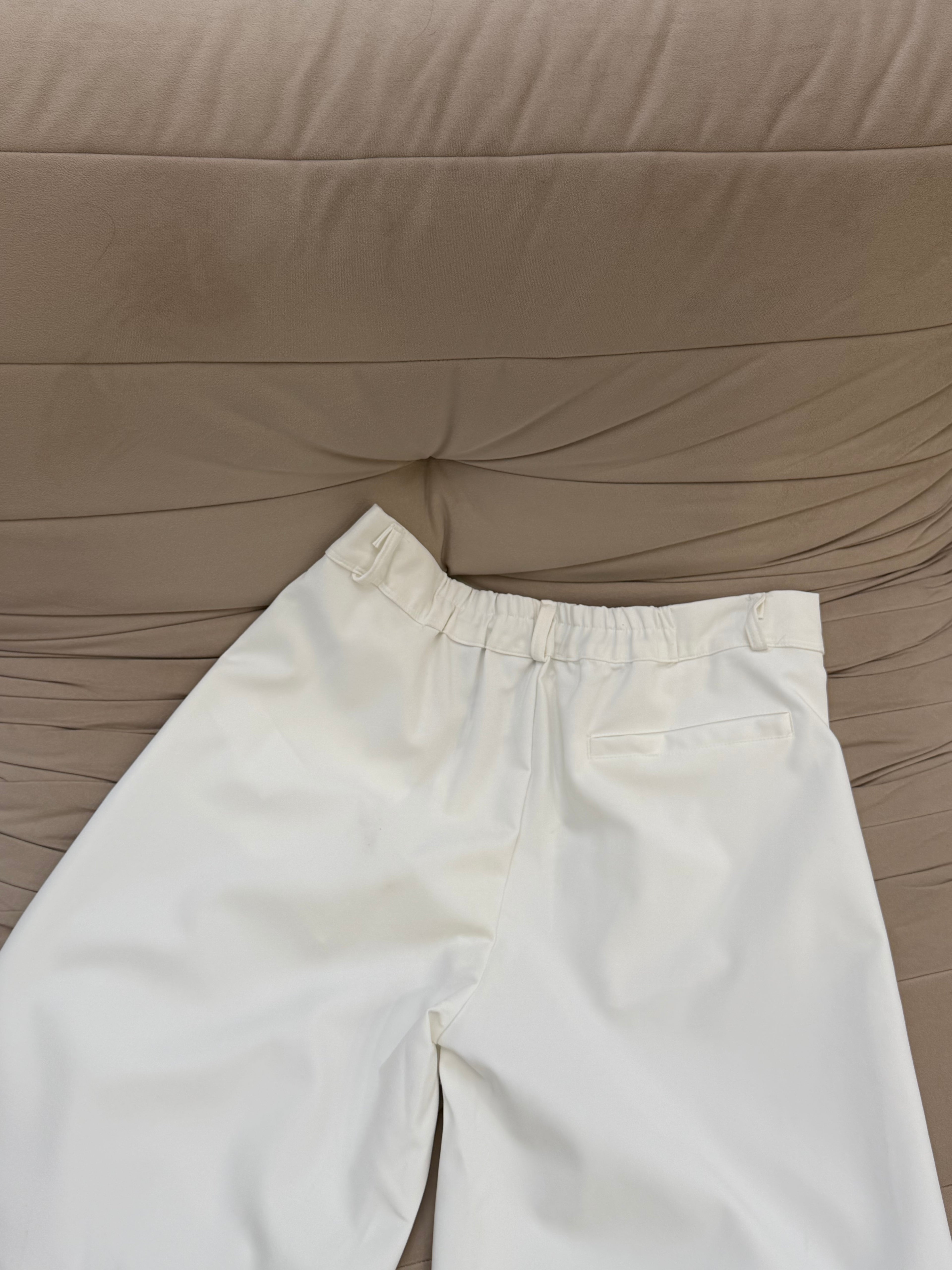 RELAXED FIT BERMUDA SHORTS