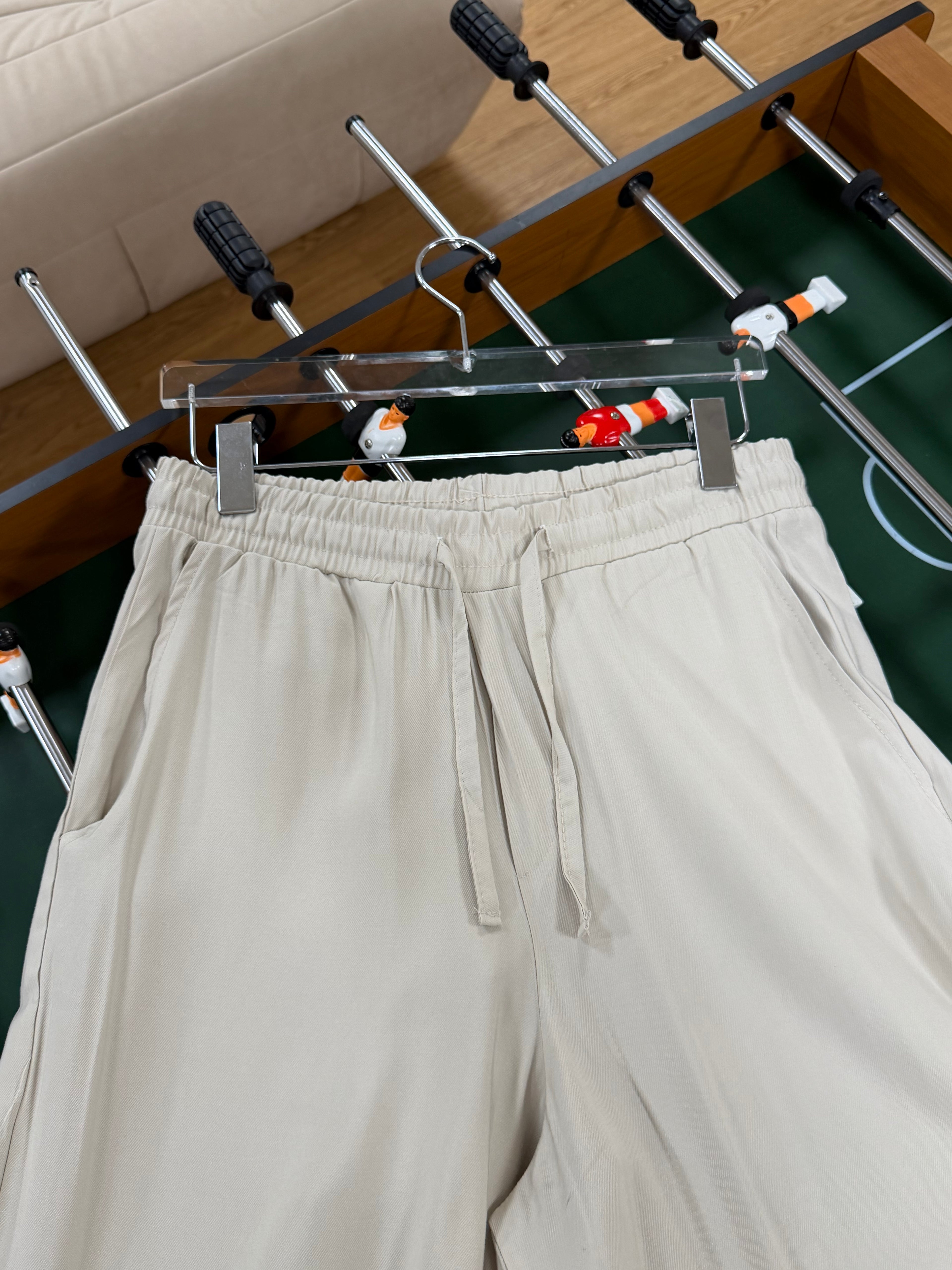 RELAXED FIT FLOWING PLEATED