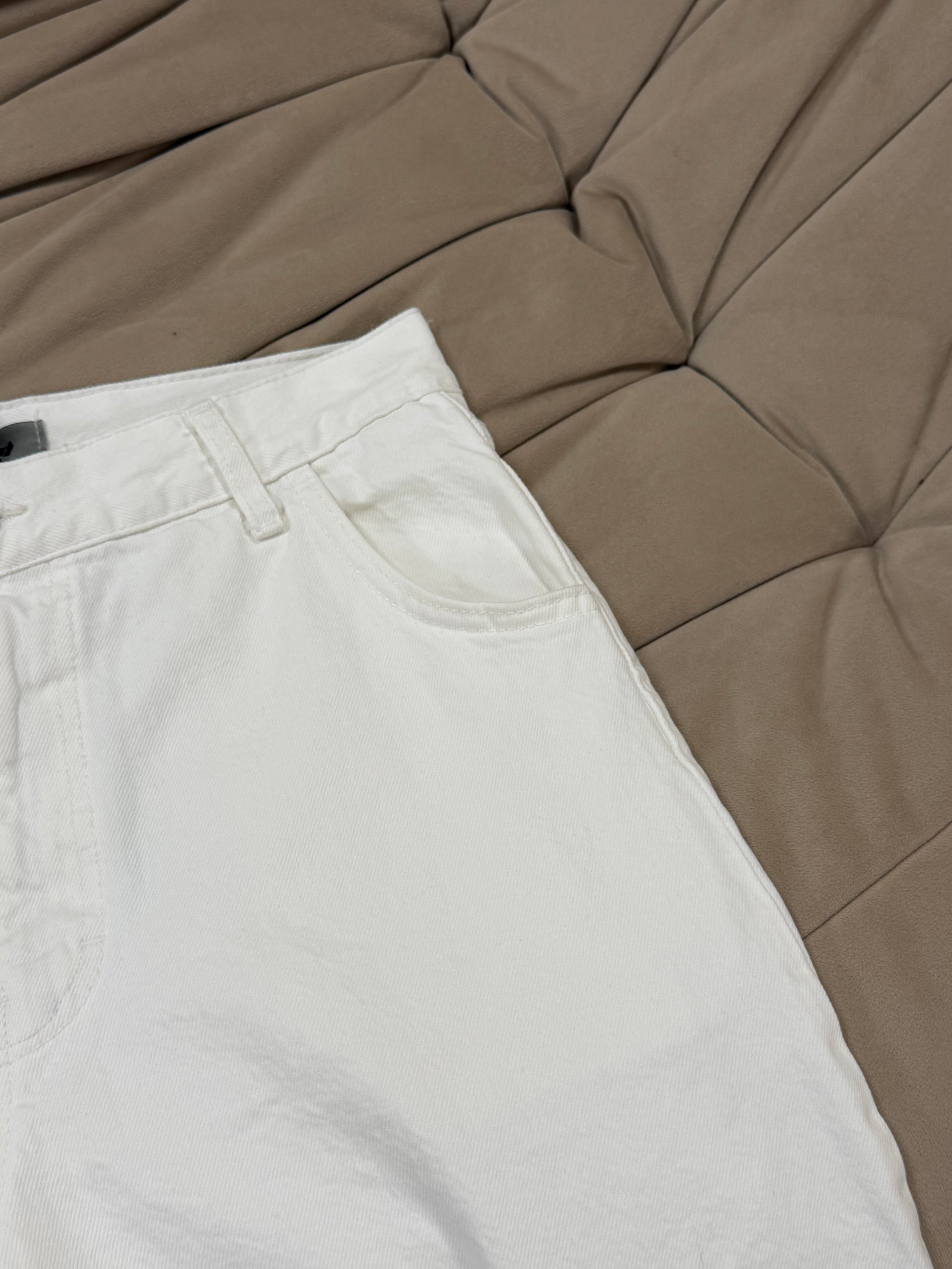 RELAXED FIT BERMUDA DENIM SHORTS