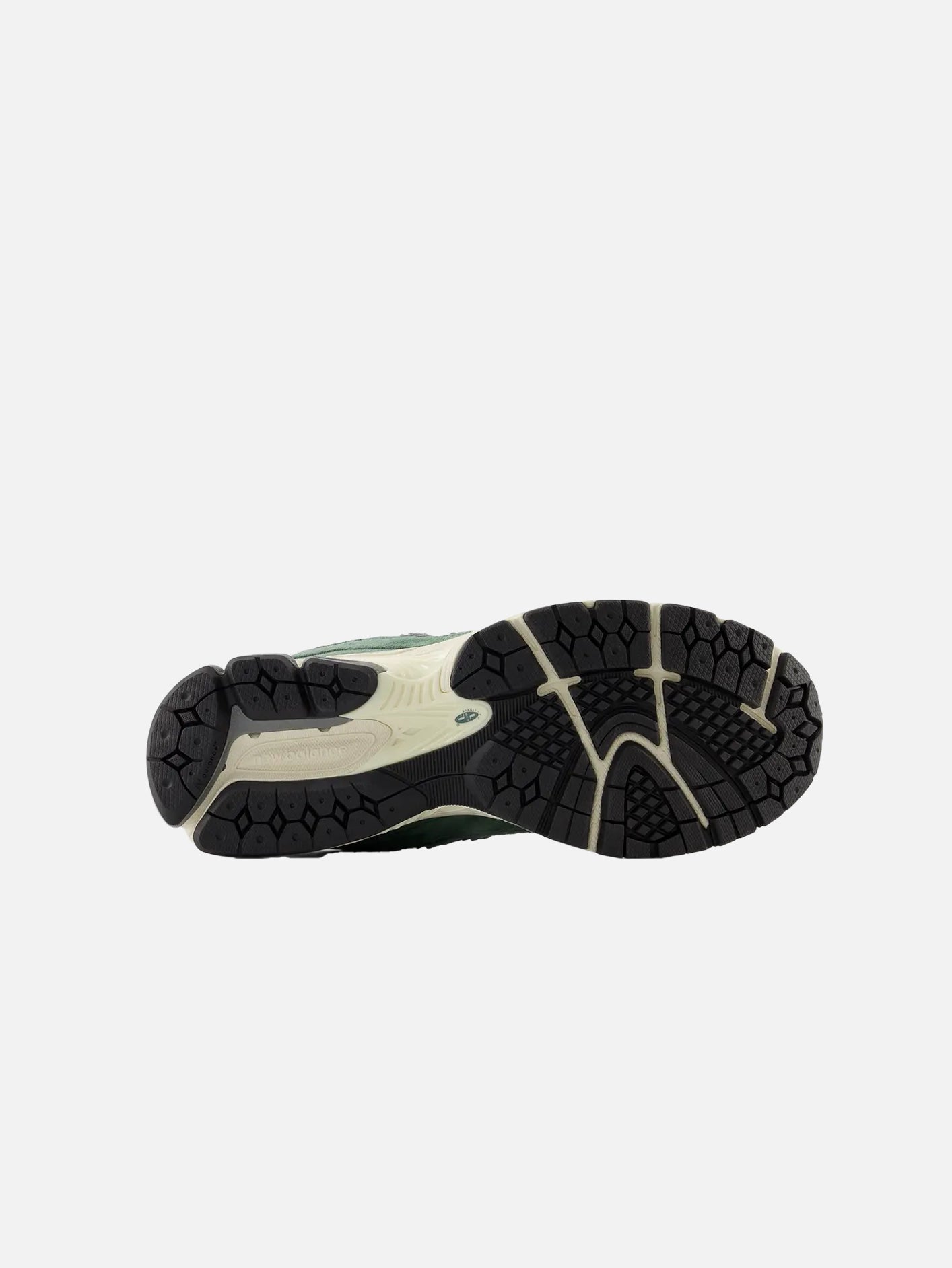 NEW BALANCE
2002r "Green Sudee