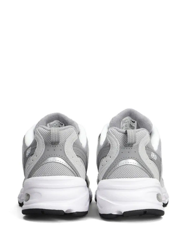 New Balance
suede sneakers