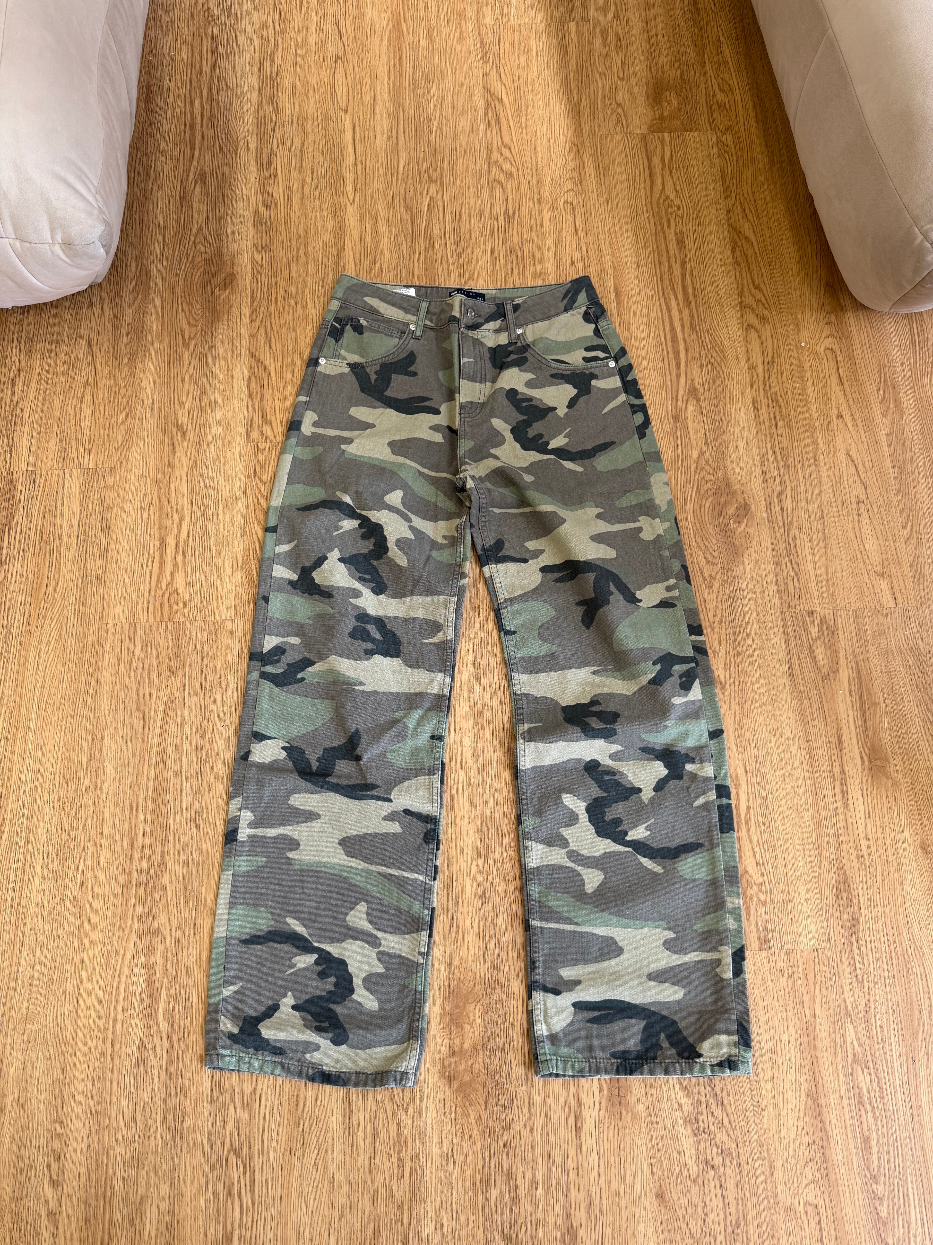 CAMO PANTS
