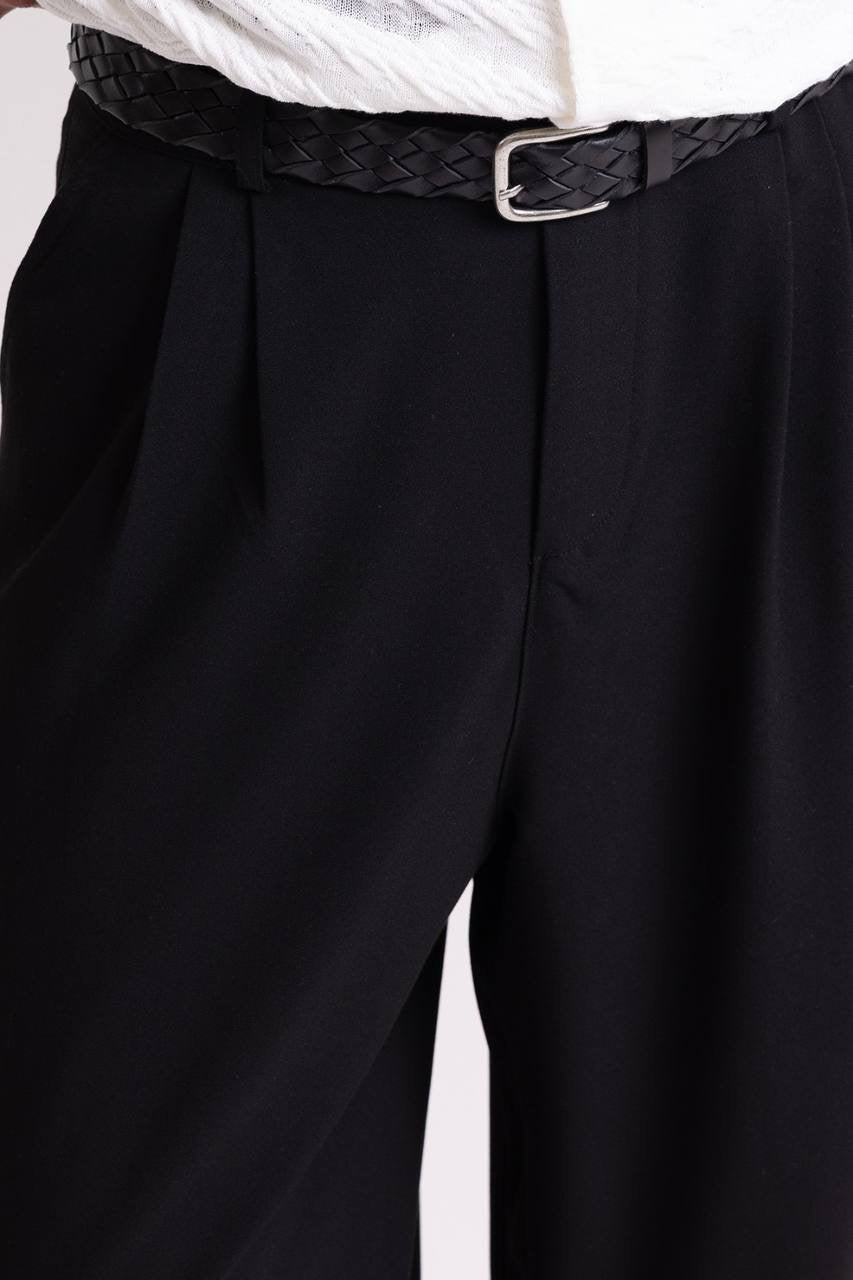 RELAXED FIT FLOWING PLEATED
