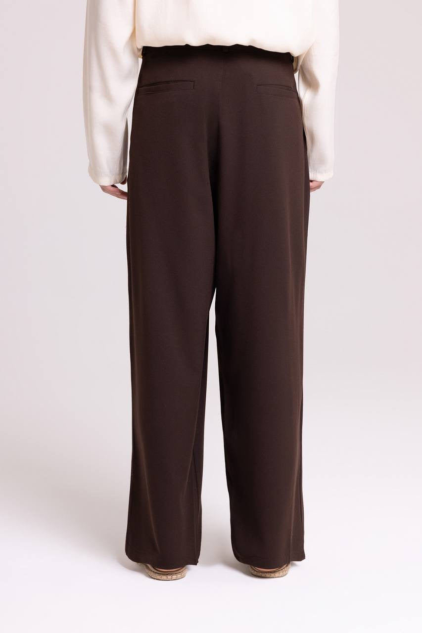RELAXED FIT FLOWING PLEATED