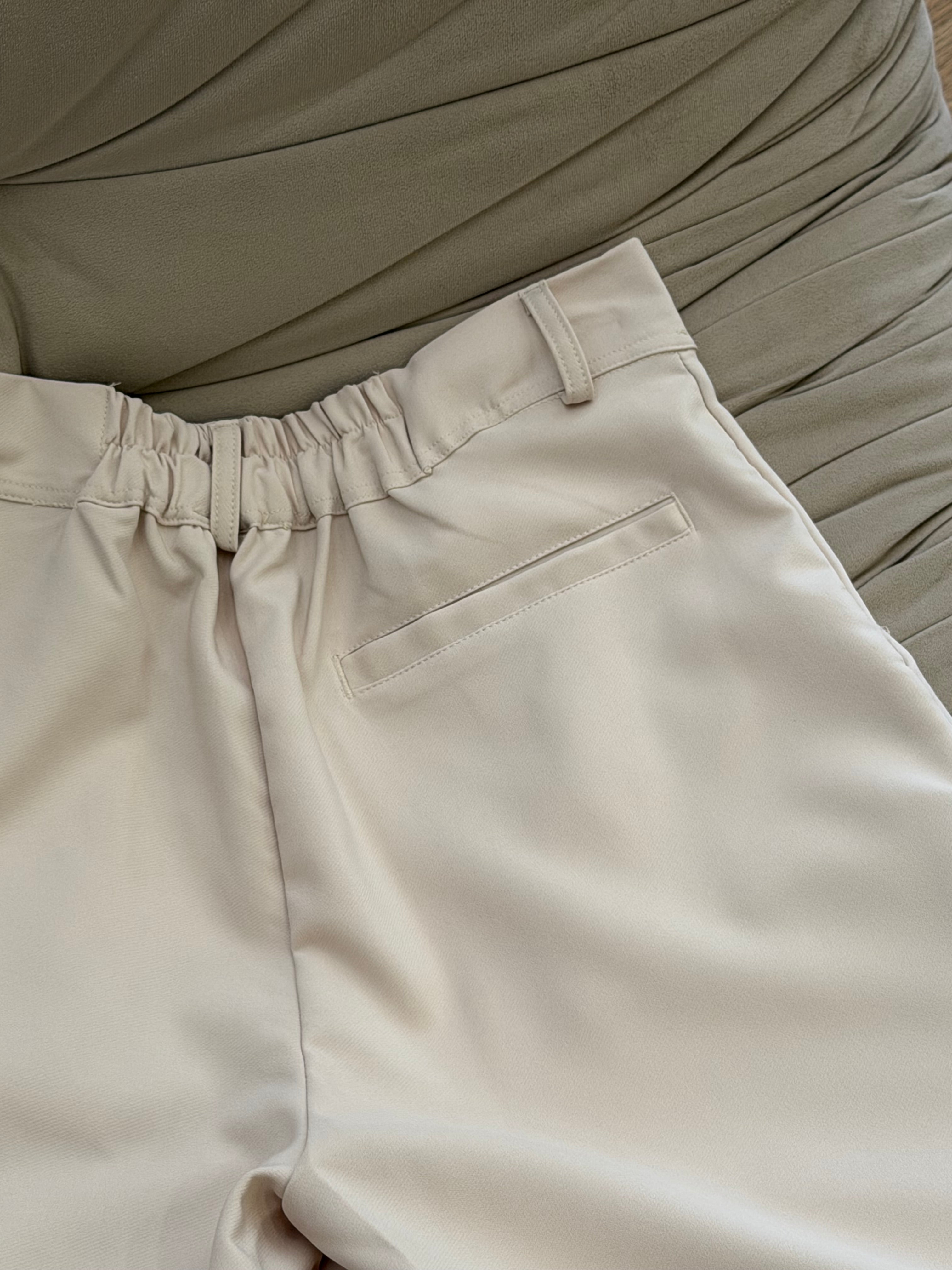 RELAXED FIT BERMUDA SHORTS