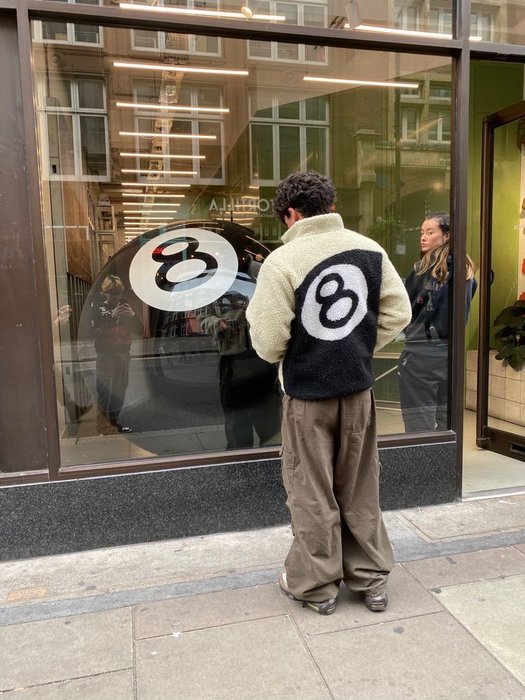 STUSSY 8 BALL SHERPA REVERSIBLE JACKET – WHITE – UNEXPECTED