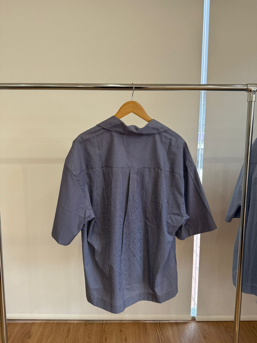 SHORT-SLEEVE PINSTRIPE RODEO BLACK SHIRT