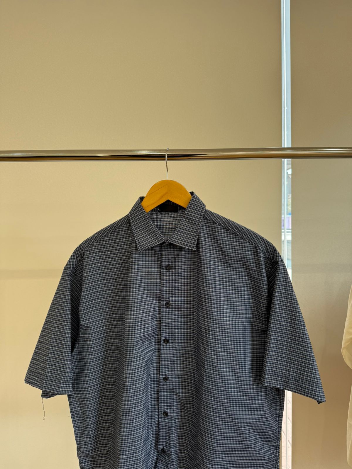 DARK BLUE SHORT-SLEEVE MICRO-CHECK SHIRT