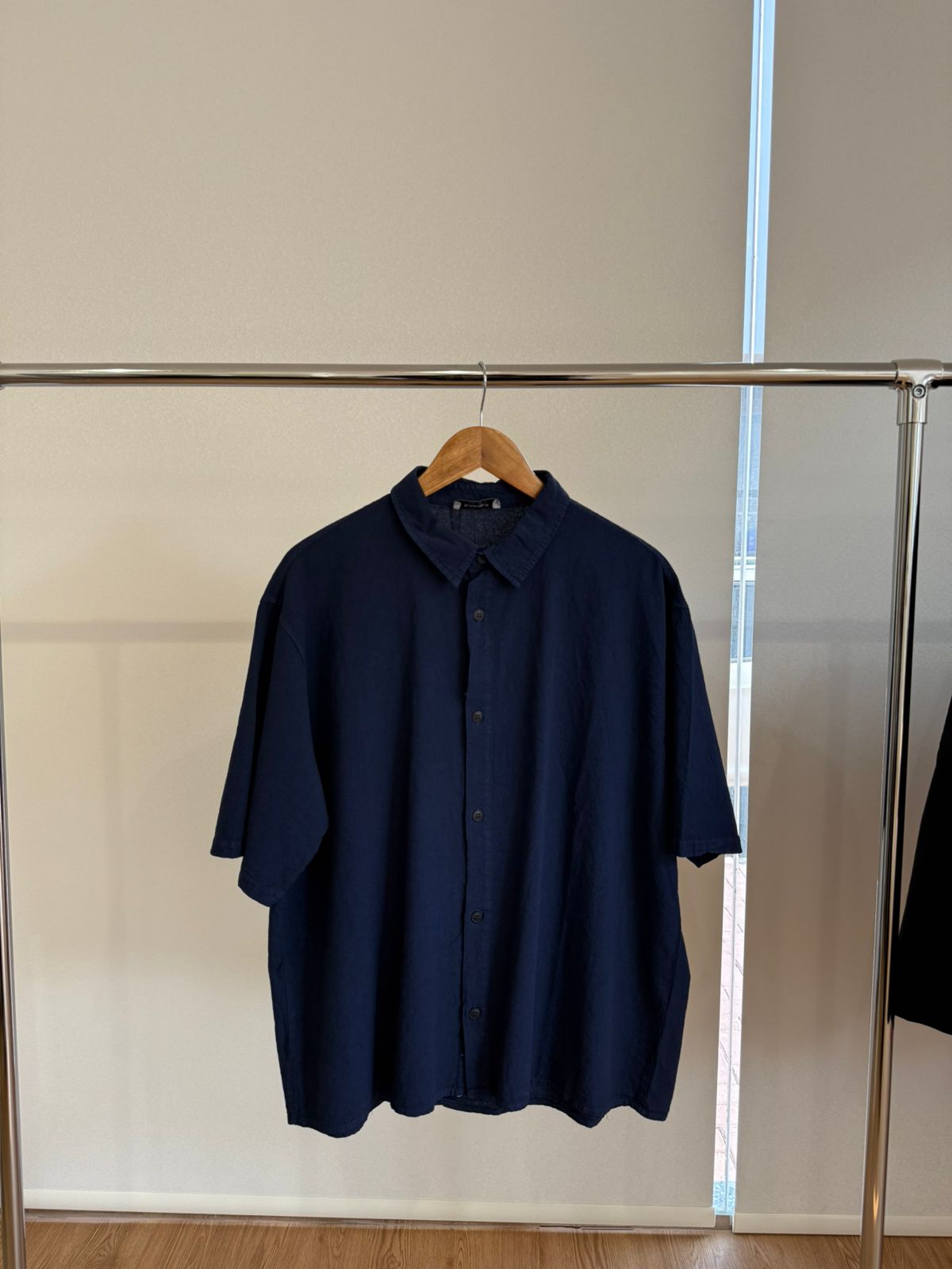 NAVY SHORT-SLEEVE SHIRT