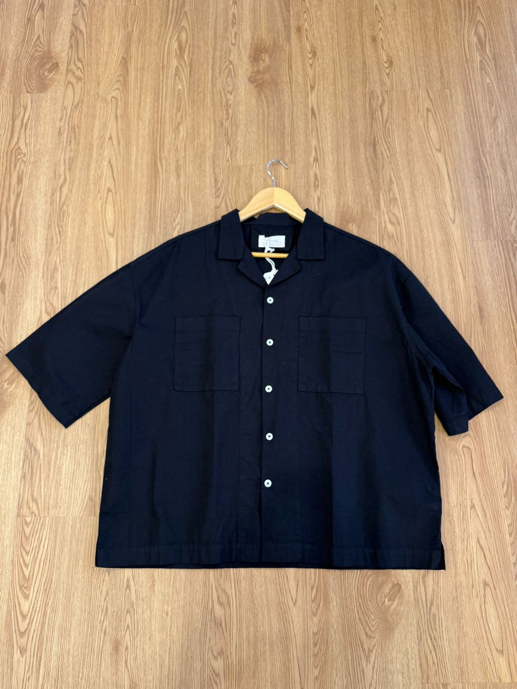 BLACK SHORT-SLEEVE CAMP SHIRT