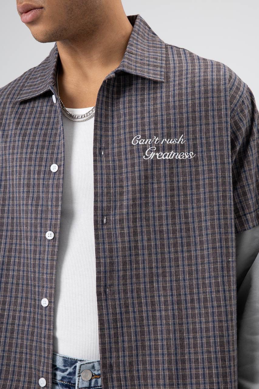 DARK BROWN CHECKERED SHORT-SLEEVE SHIRT