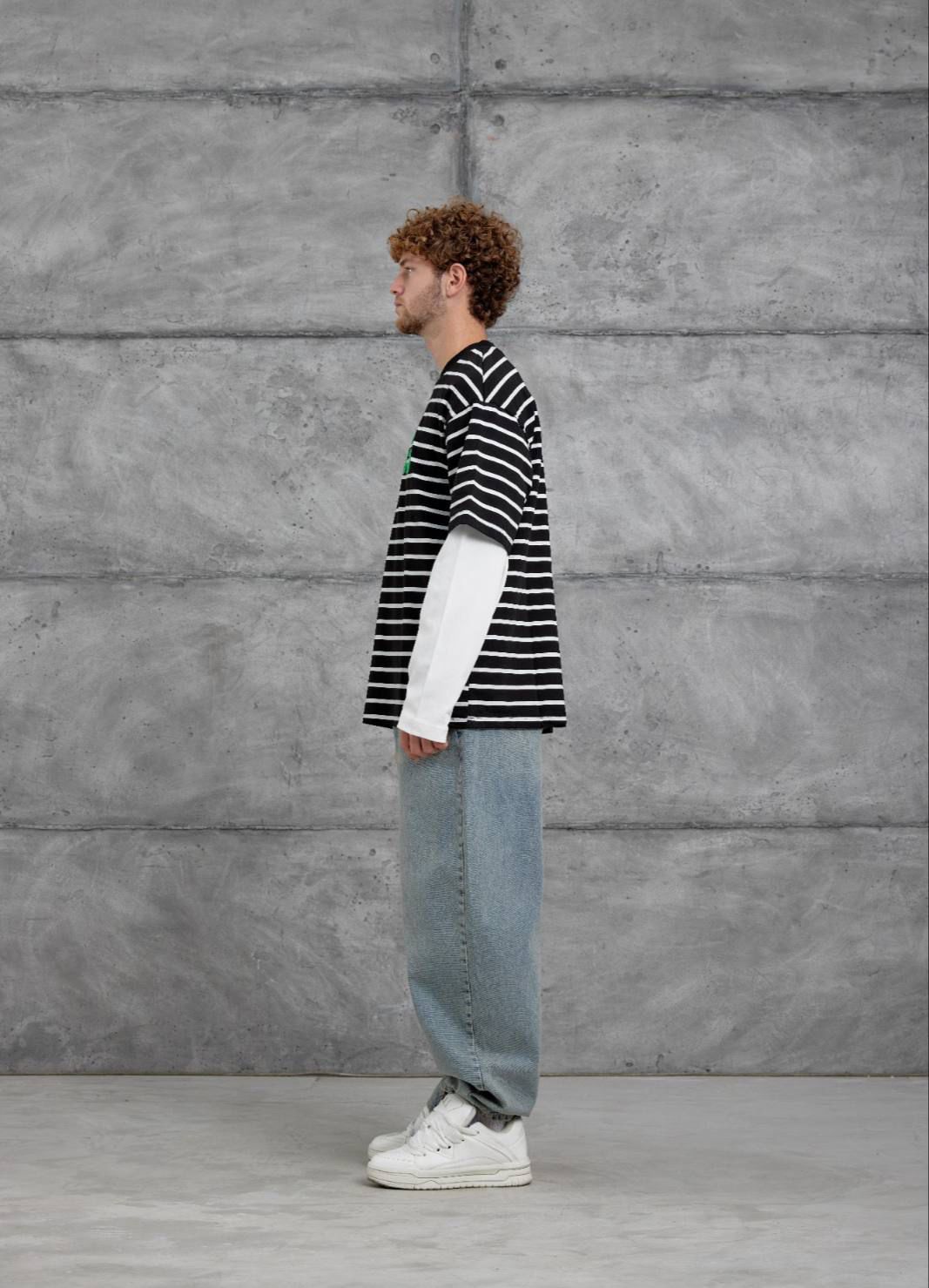 BLACK STRIPED WHITE-SLEEVE SWEATSHIRT