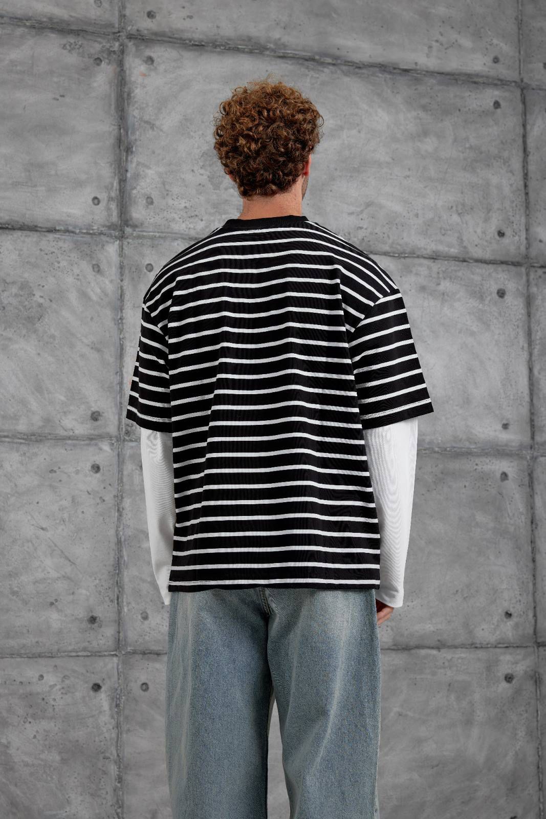 BLACK STRIPED WHITE-SLEEVE SWEATSHIRT