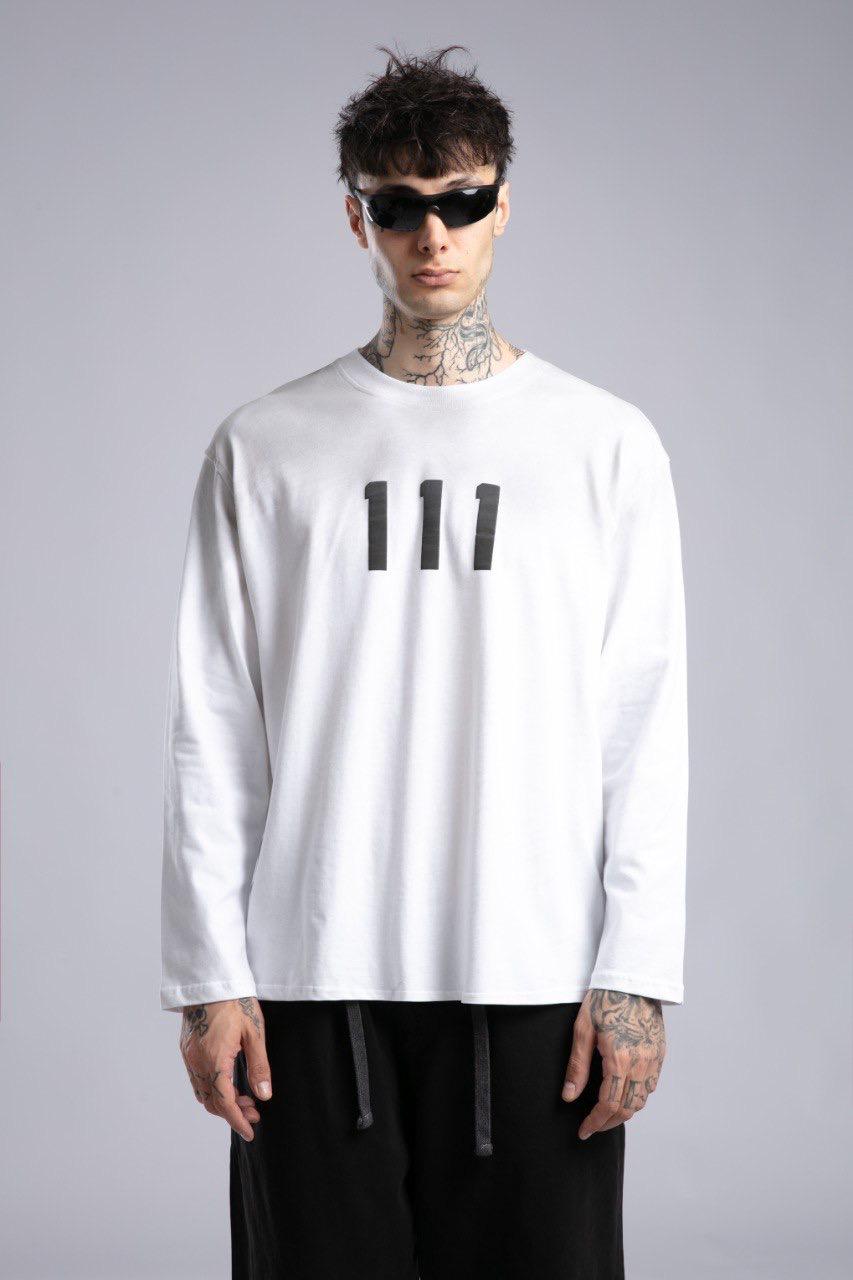WHITE TRIPLE SWEATSHIRT