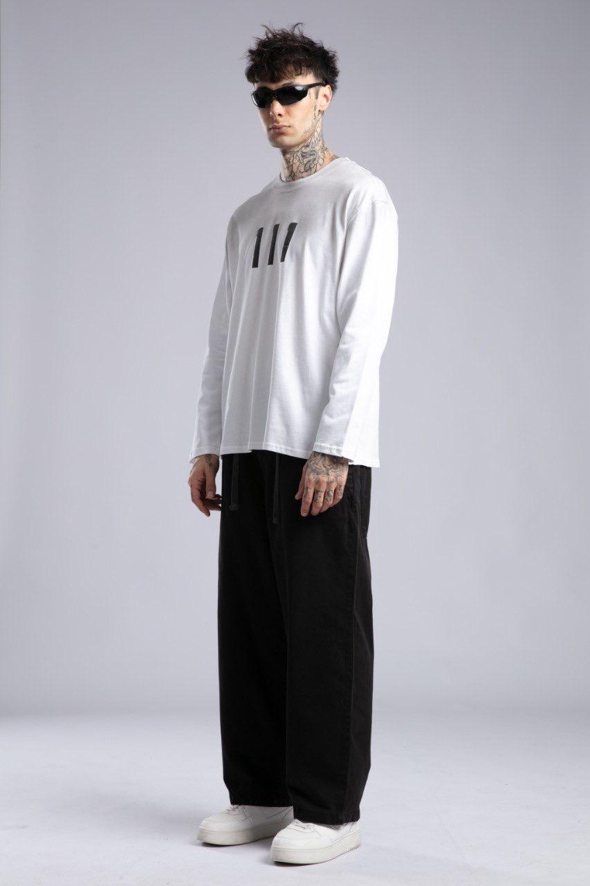 WHITE TRIPLE SWEATSHIRT