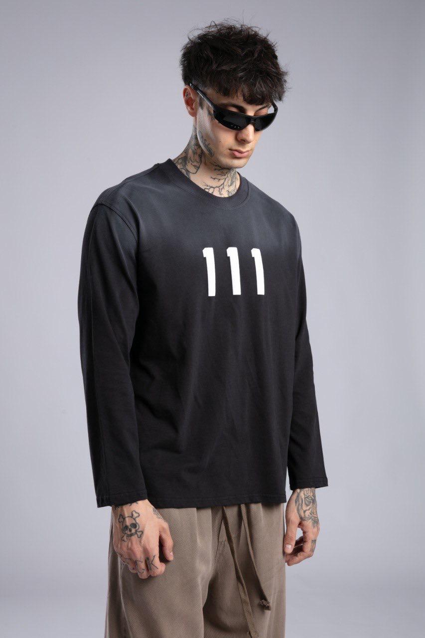 BLACK TRIPLE SWEATSHIRT