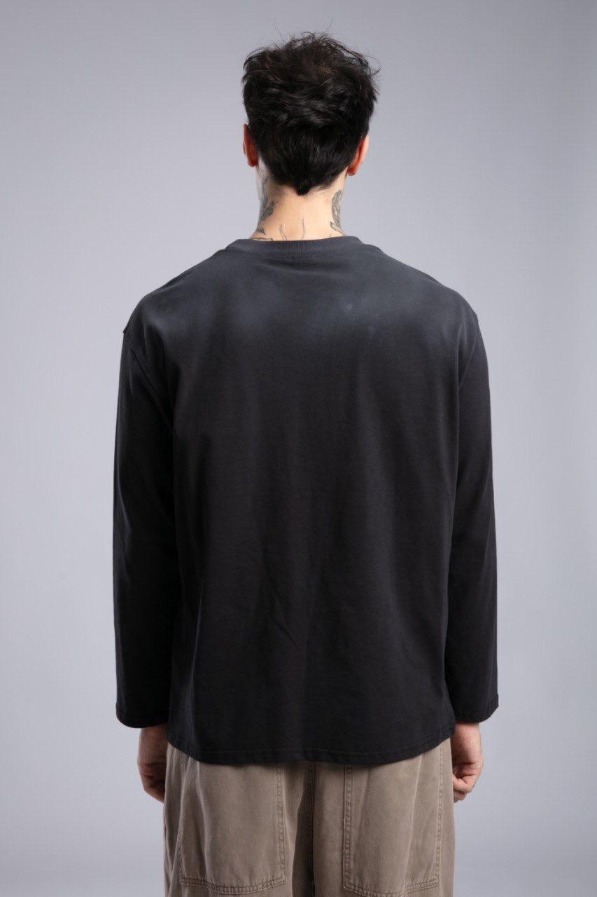 BLACK TRIPLE SWEATSHIRT