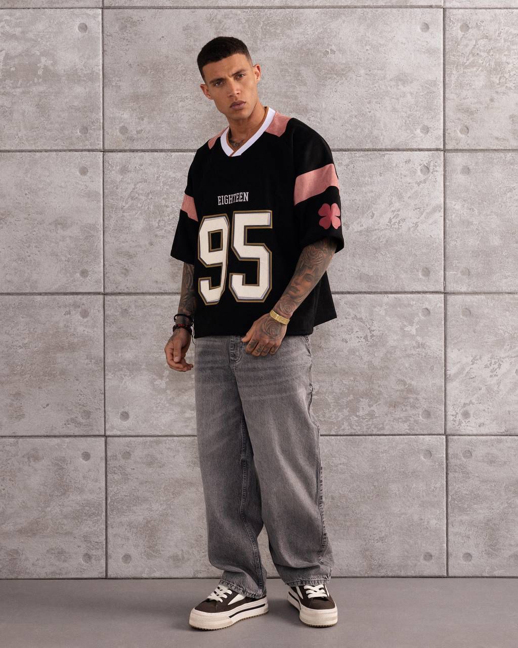 BLACK OVERSIZED ATHLETIC JERSEY